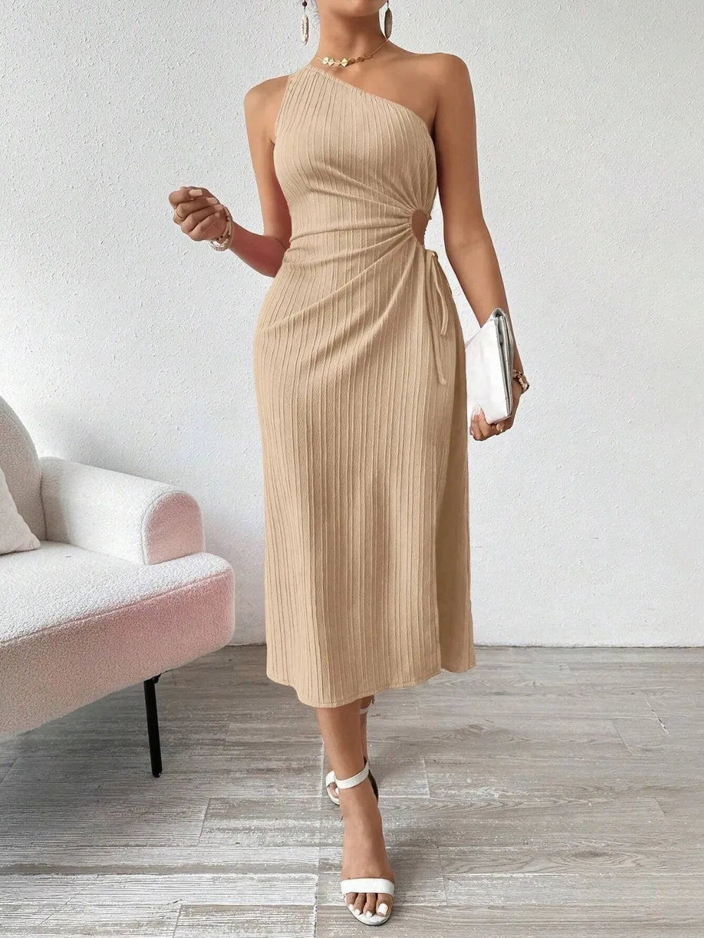 Soirée One-Shoulder Side-Slit Dress